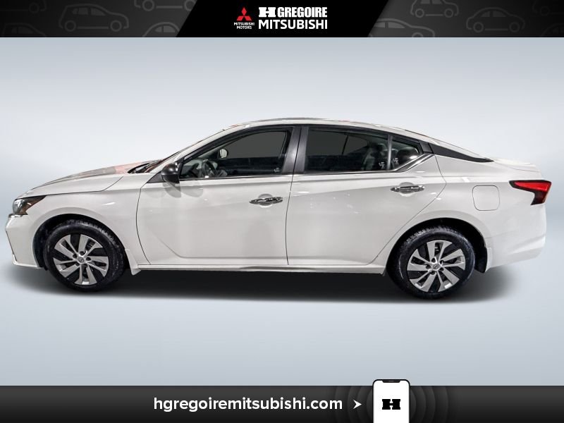 2024 Nissan Altima White Laval - photo #4