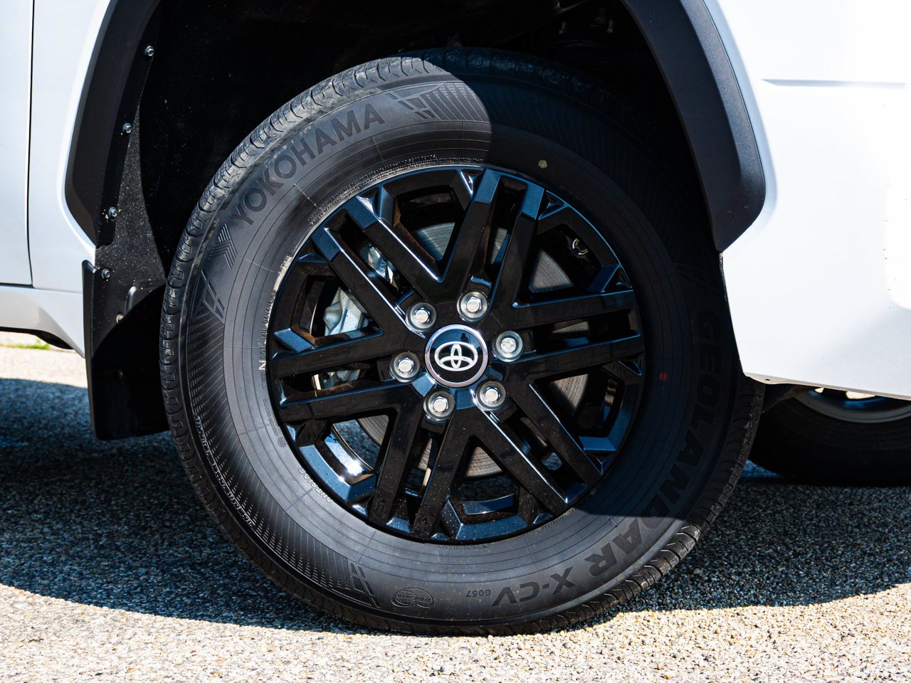 2025 Toyota Tundra 4x4 Crewmax SR White Sherwood Park - photo #4