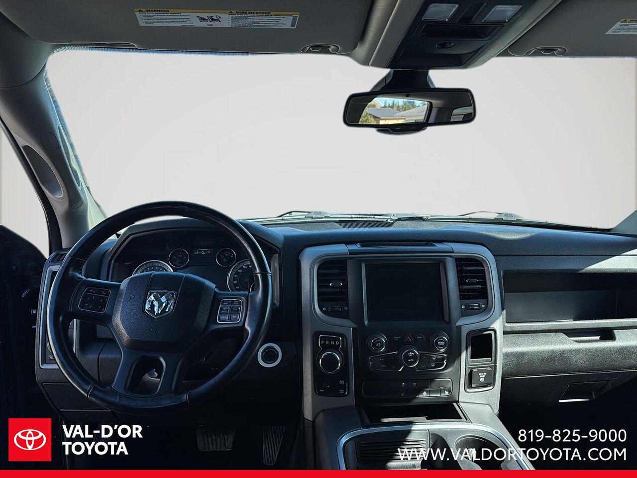 2021 Ram 1500 Classic Express cabine d'équipe 4x4 caisse de 5 pi 7 po Black Val-d'Or - photo #9
