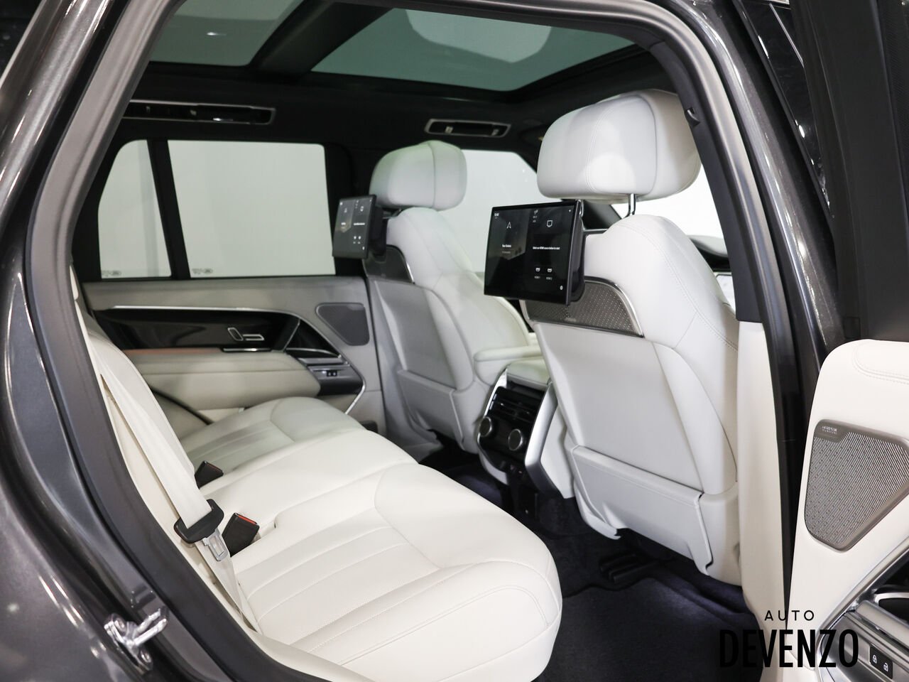 2024 Land Rover Range Rover Grey Saint-Eustache - photo #9
