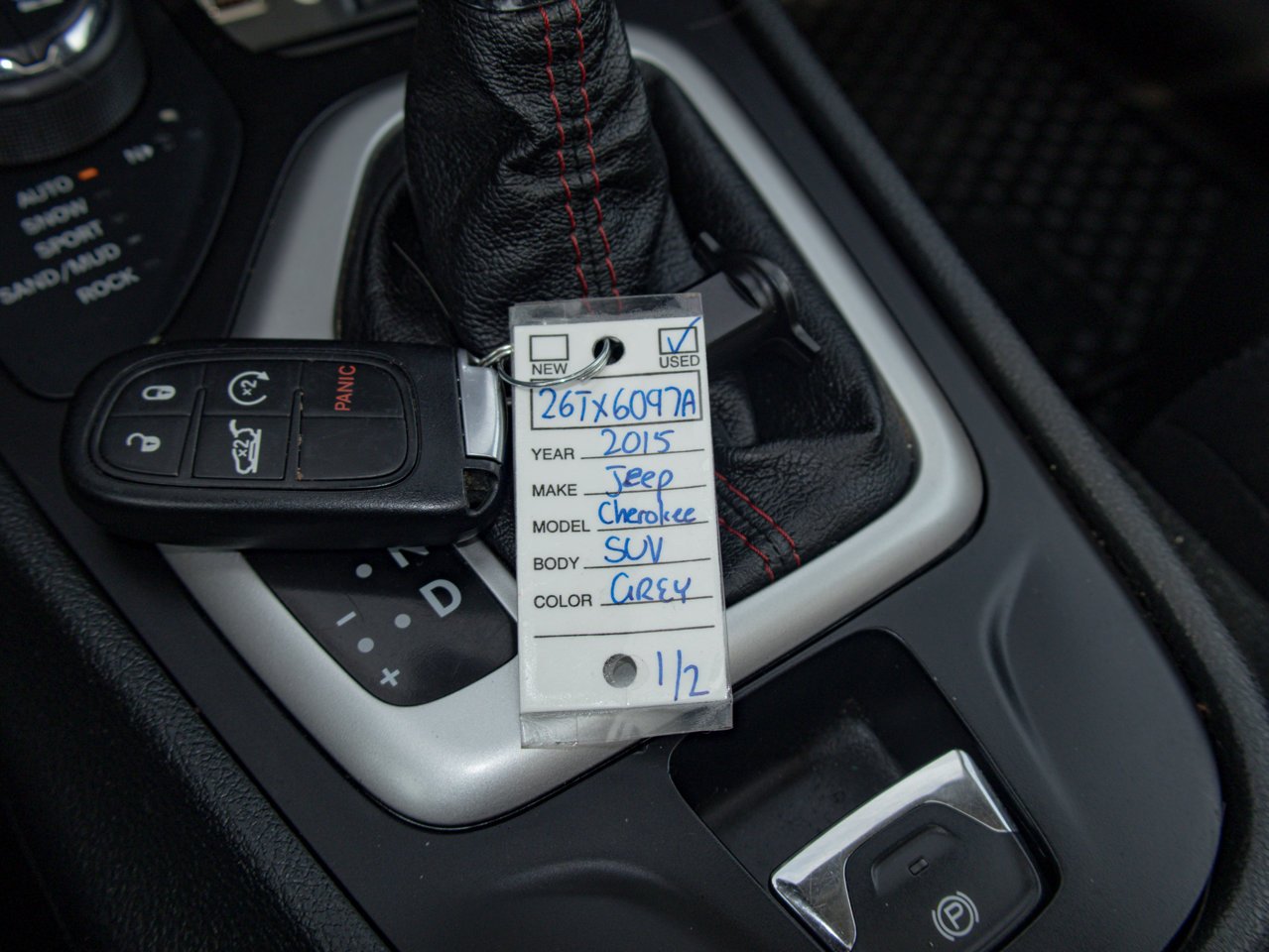 2015 Jeep Cherokee 4WD 4dr Trailhawk gray Sherwood Park - photo #33