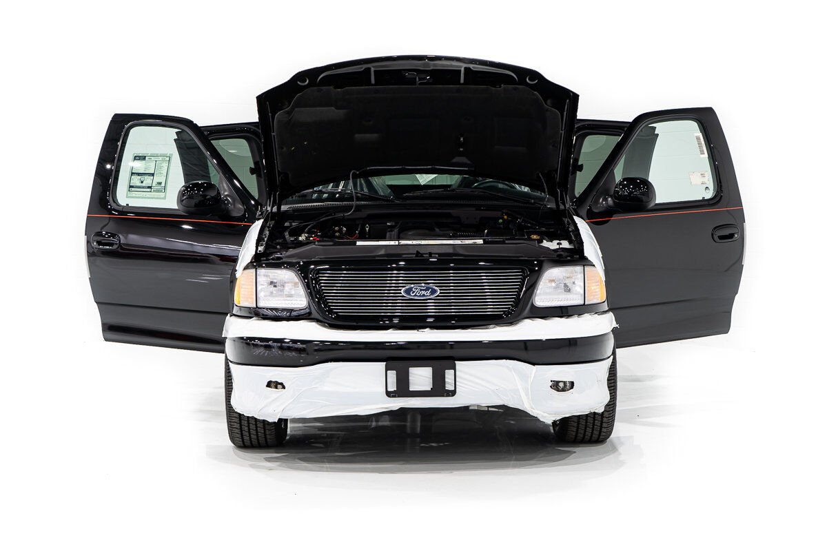 Ford F-150 Harley Davidson Edition In Delivery Packaging 2000 Noir Montréal - photo #43