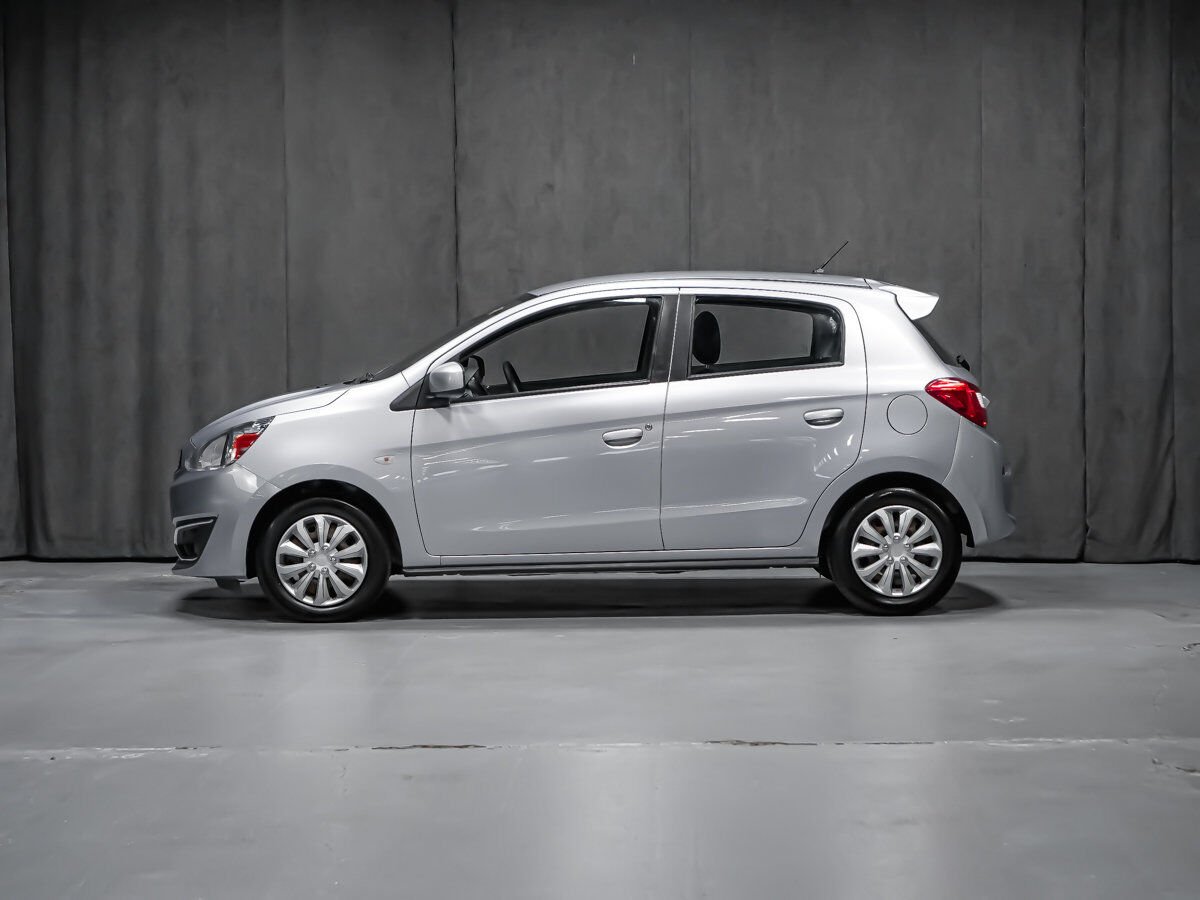 2018 Mitsubishi Mirage ES Silver Montreal - photo #4