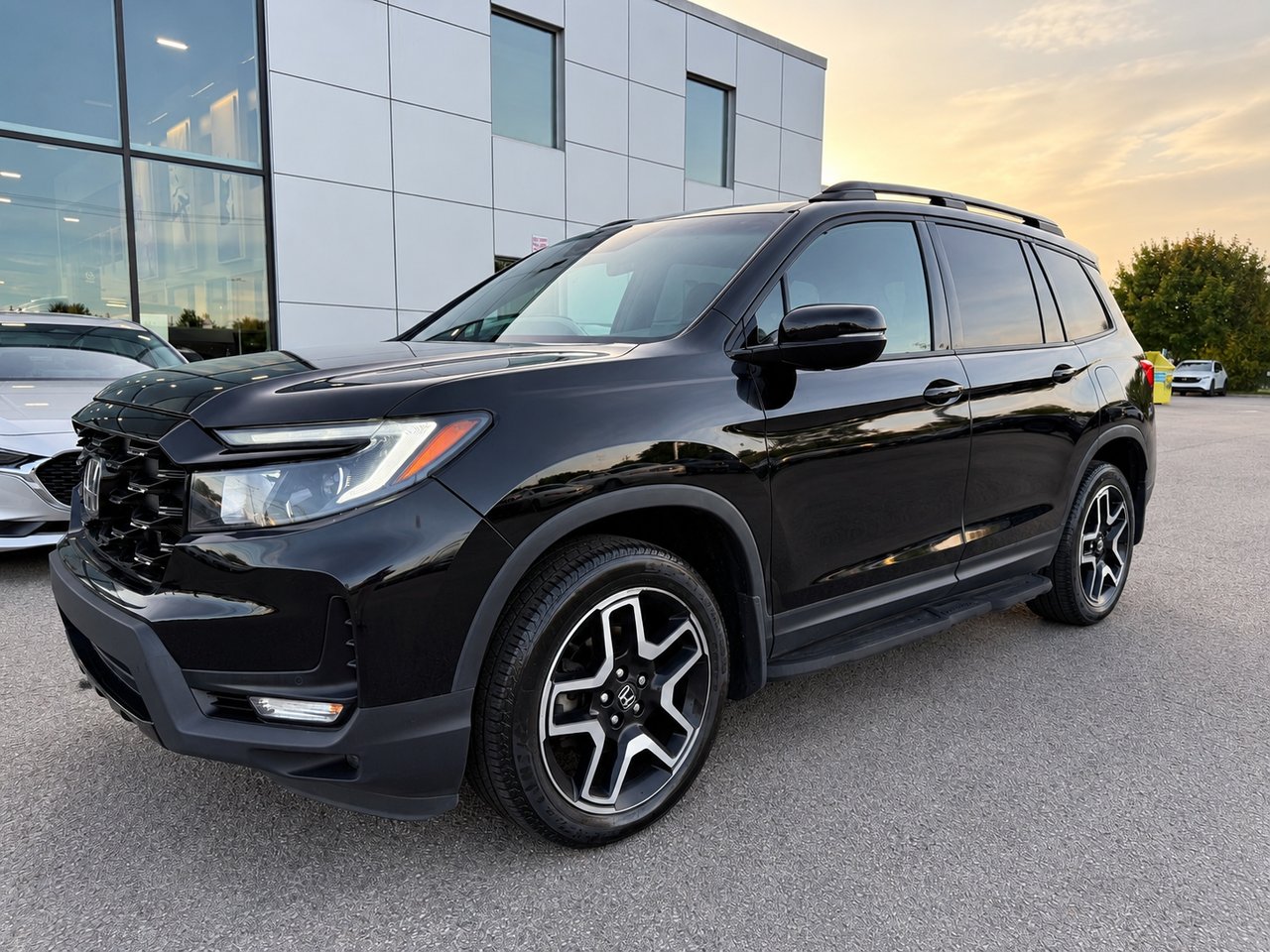 Honda Passport JAMAIS ACCIENTÉ / AWD (4X4) / APPLE CARPLAY ET ANDROID AUTO 2023 Noir Châteauguay - photo #2