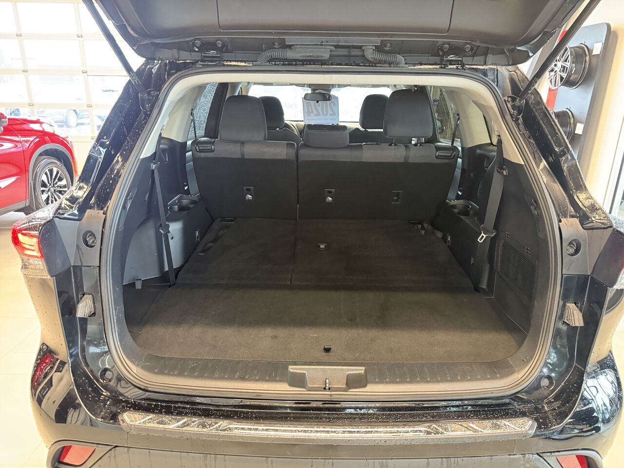 2024 Toyota Highlander Black Saint-Eustache - photo #5