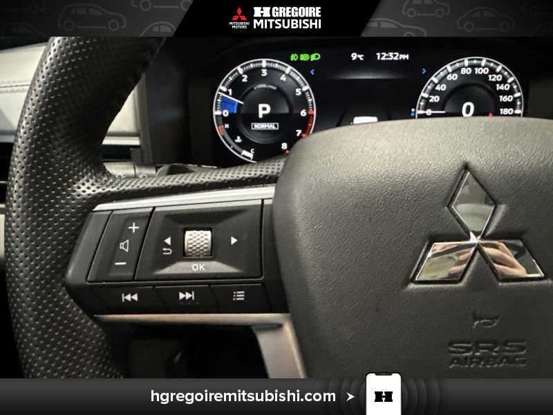 2024 Mitsubishi Outlander Red Laval - photo #20