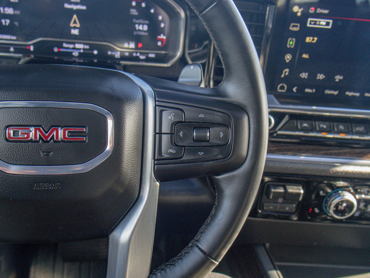 2024 GMC Sierra 1500 4WD Crew Cab 147 Elevation Grey Sherwood Park - photo #26