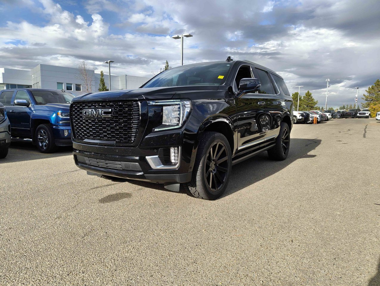 2023 GMC Yukon 4WD 4dr Denali Black Sherwood Park - photo #3