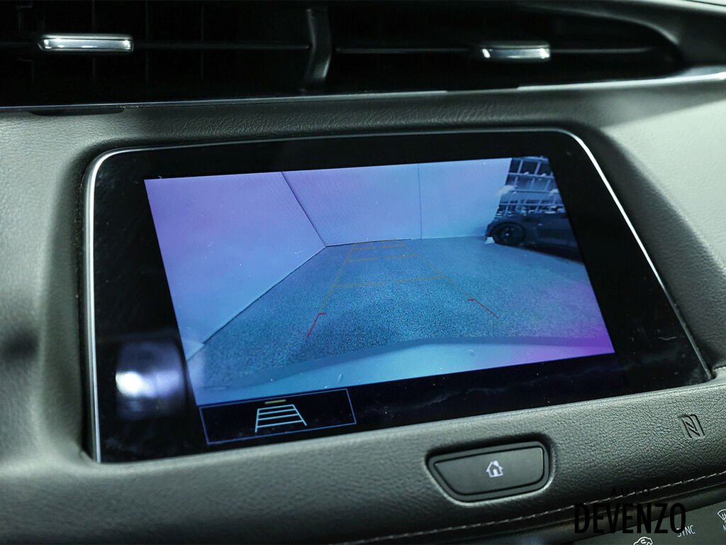 2020 Cadillac XT4 Silver Saint-Eustache - photo #17
