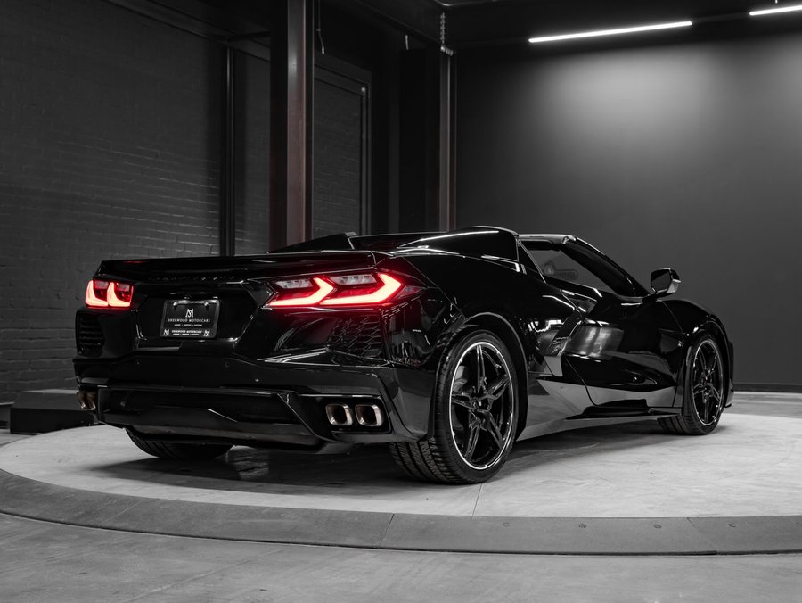 2022 Chevrolet Corvette 1LT | Retractable Hardtop | 6.2L Mid Engine | Carbon Flash Accents Black