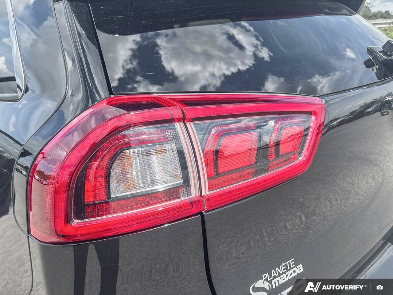 Kia Niro KNDCC3LC2K5273975 2019 Gris Mirabel - photo #13