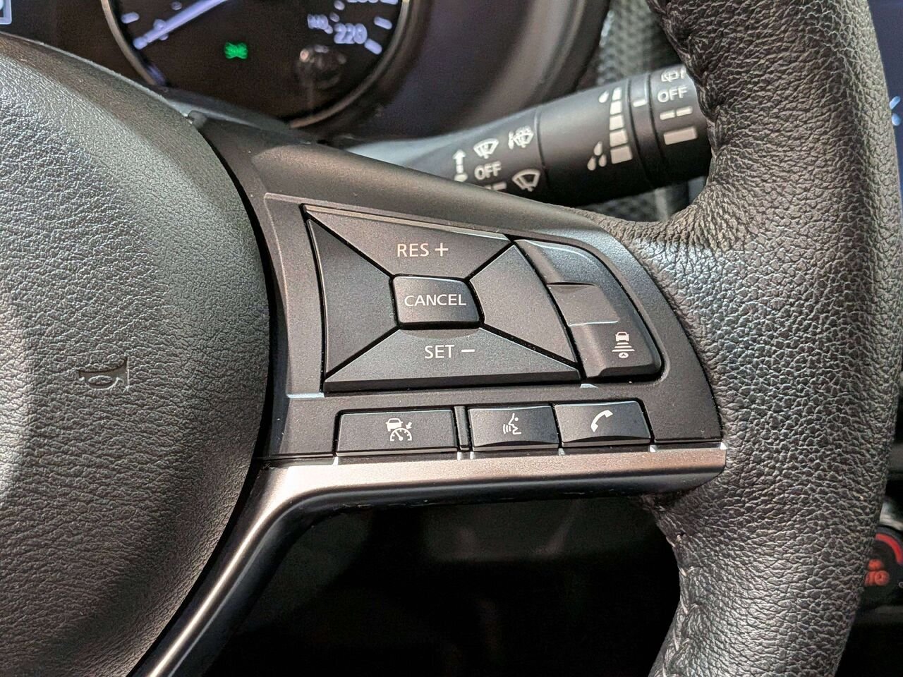 2024 Nissan Kicks SV FWD Grey Val-David - photo #14