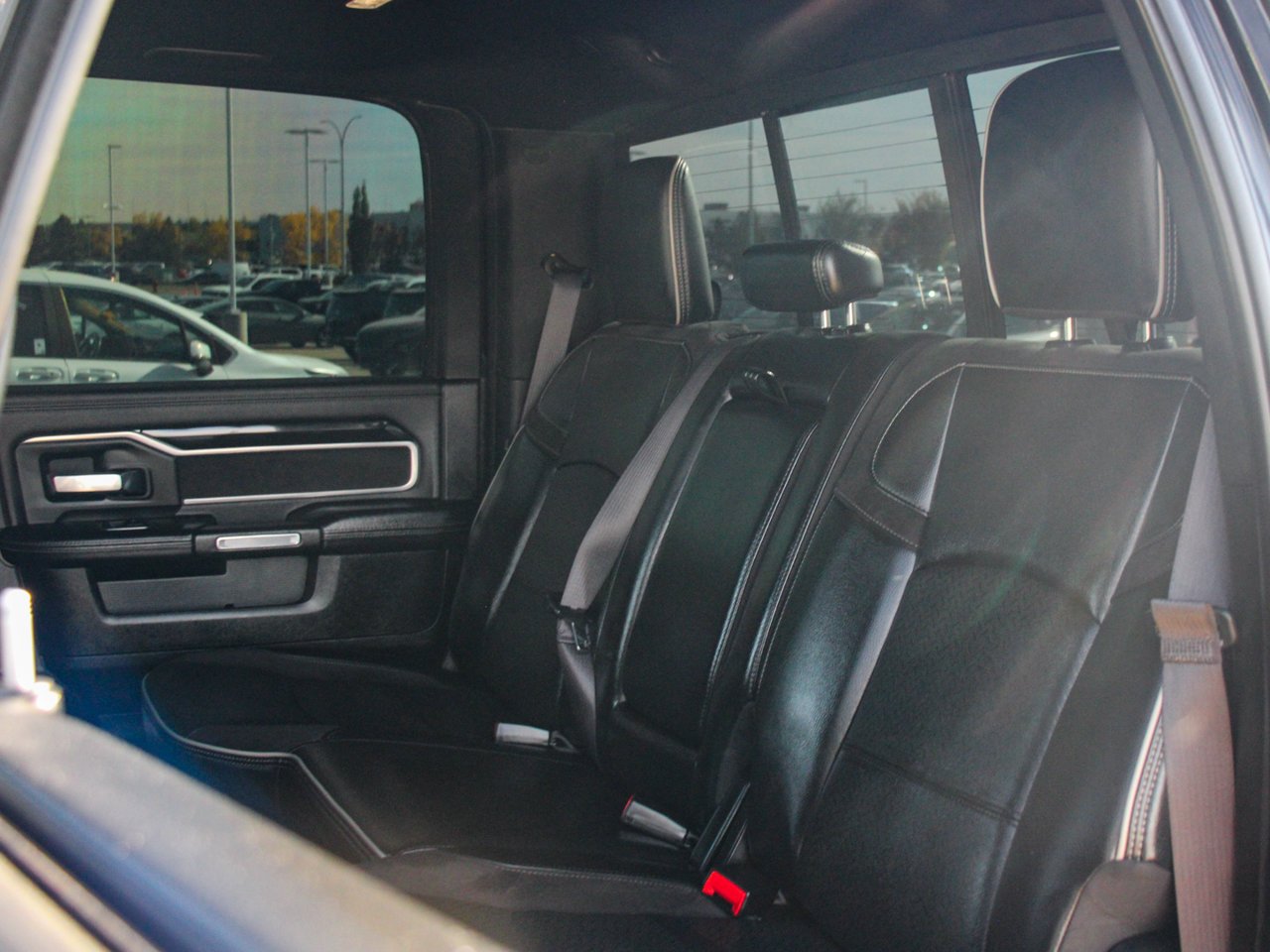 2019 Ram 3500 Laramie 4x4 Crew Cab 6'4 Box Black Sherwood Park - photo #30