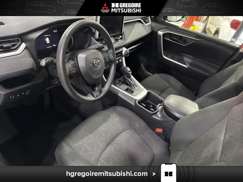 2024 Toyota Rav 4 Black Saint-Eustache - photo #16
