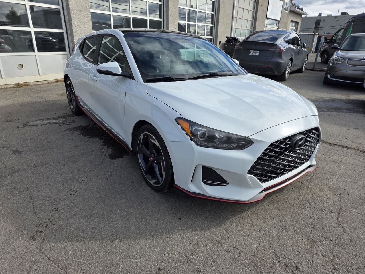 2019 Hyundai Veloster White  - photo #7
