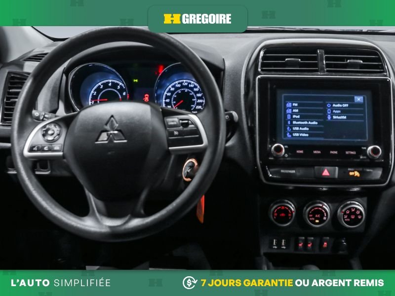 2025 Mitsubishi RVR Silver Saint-Eustache - photo #16