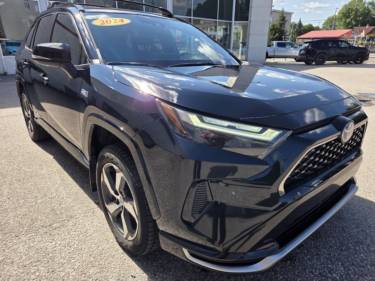 2024 Toyota RAV4 PRIME Black Mont-Laurier - photo #2