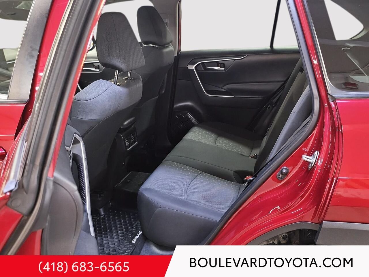 2021 Toyota RAV4 100244B-45 | XLE, AWD Red Québec - photo #17