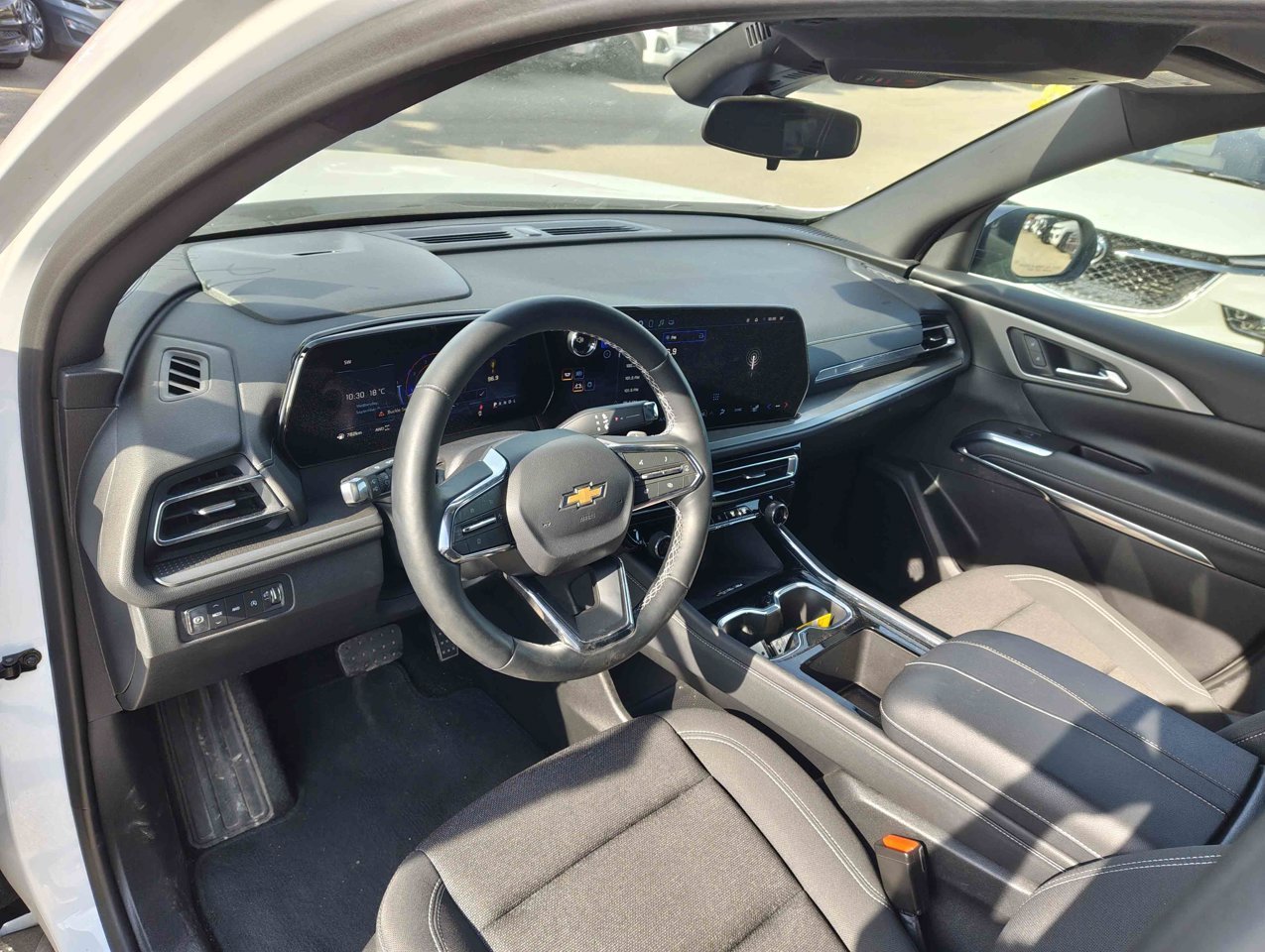 2025 Chevrolet Traverse AWD 4dr LT White Sherwood Park - photo #6