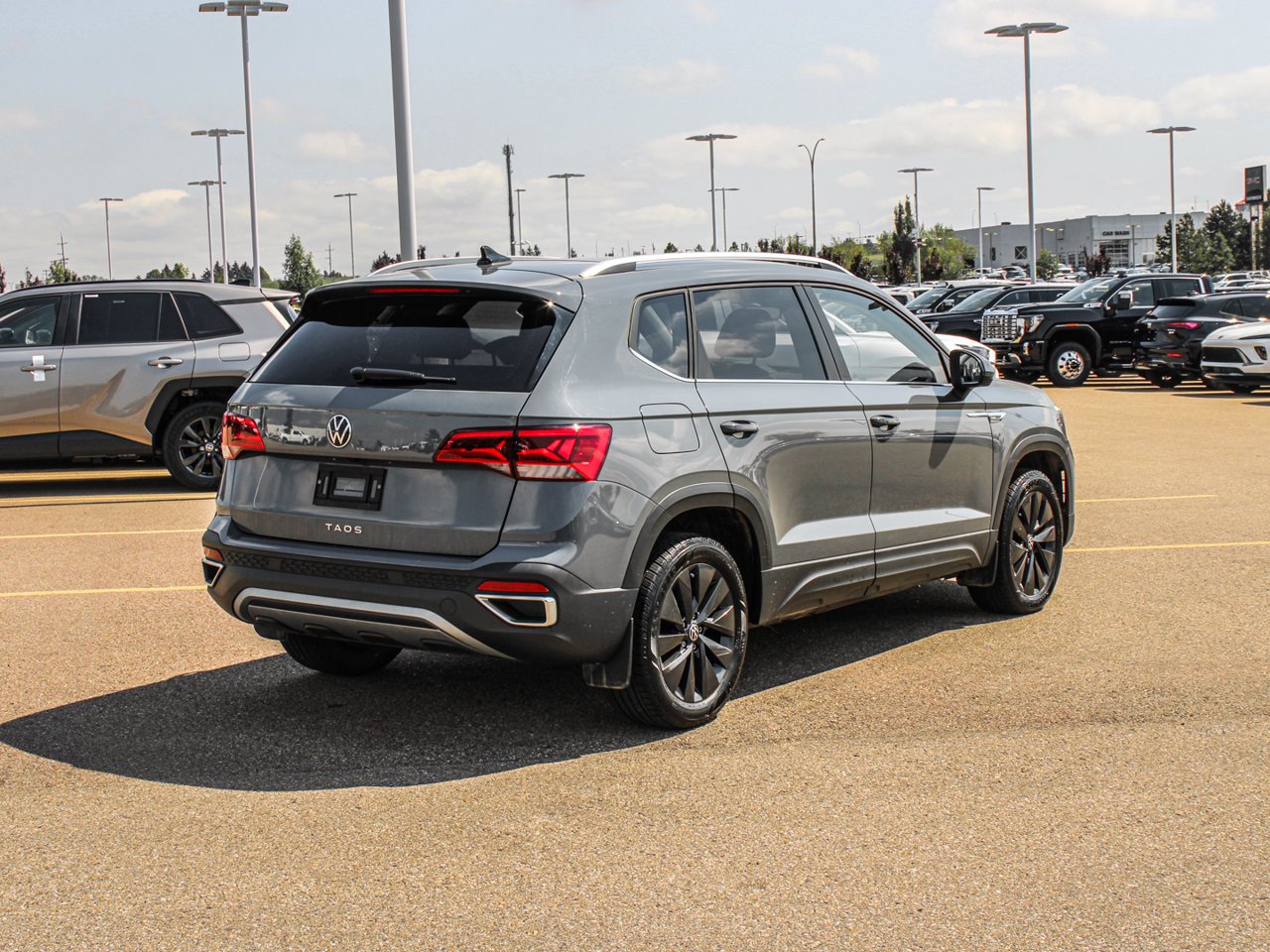 2024 Volkswagen Taos Comfortline FWD Grey Sherwood Park - photo #8