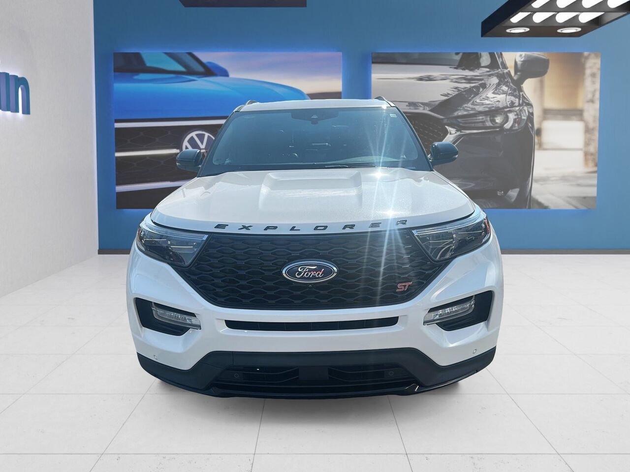 2024 Ford Explorer White Rouyn-Noranda - photo #1