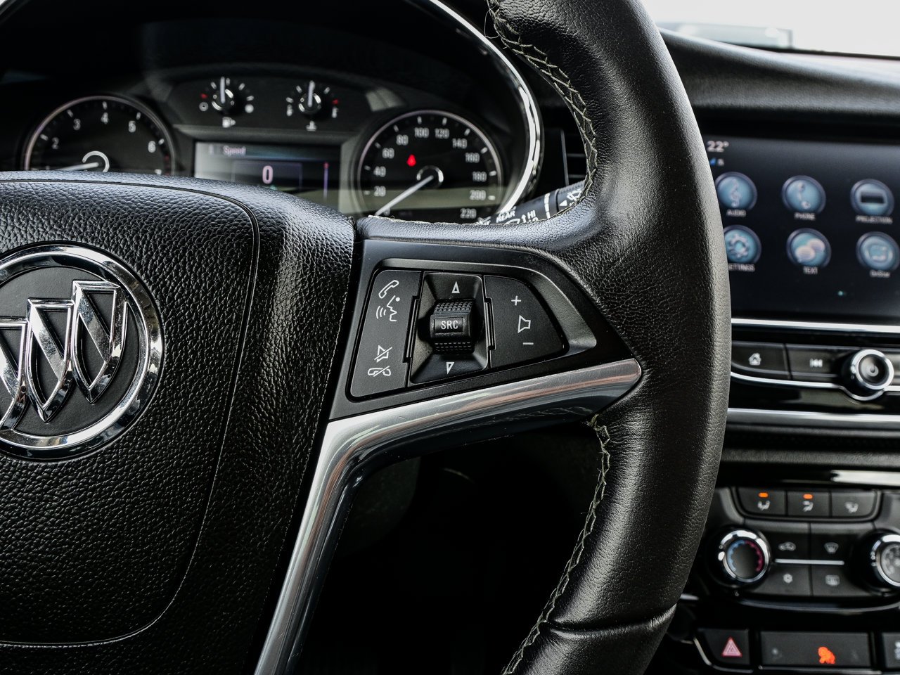 2020 Buick Encore AWD 4dr Preferred White Sherwood Park - photo #22