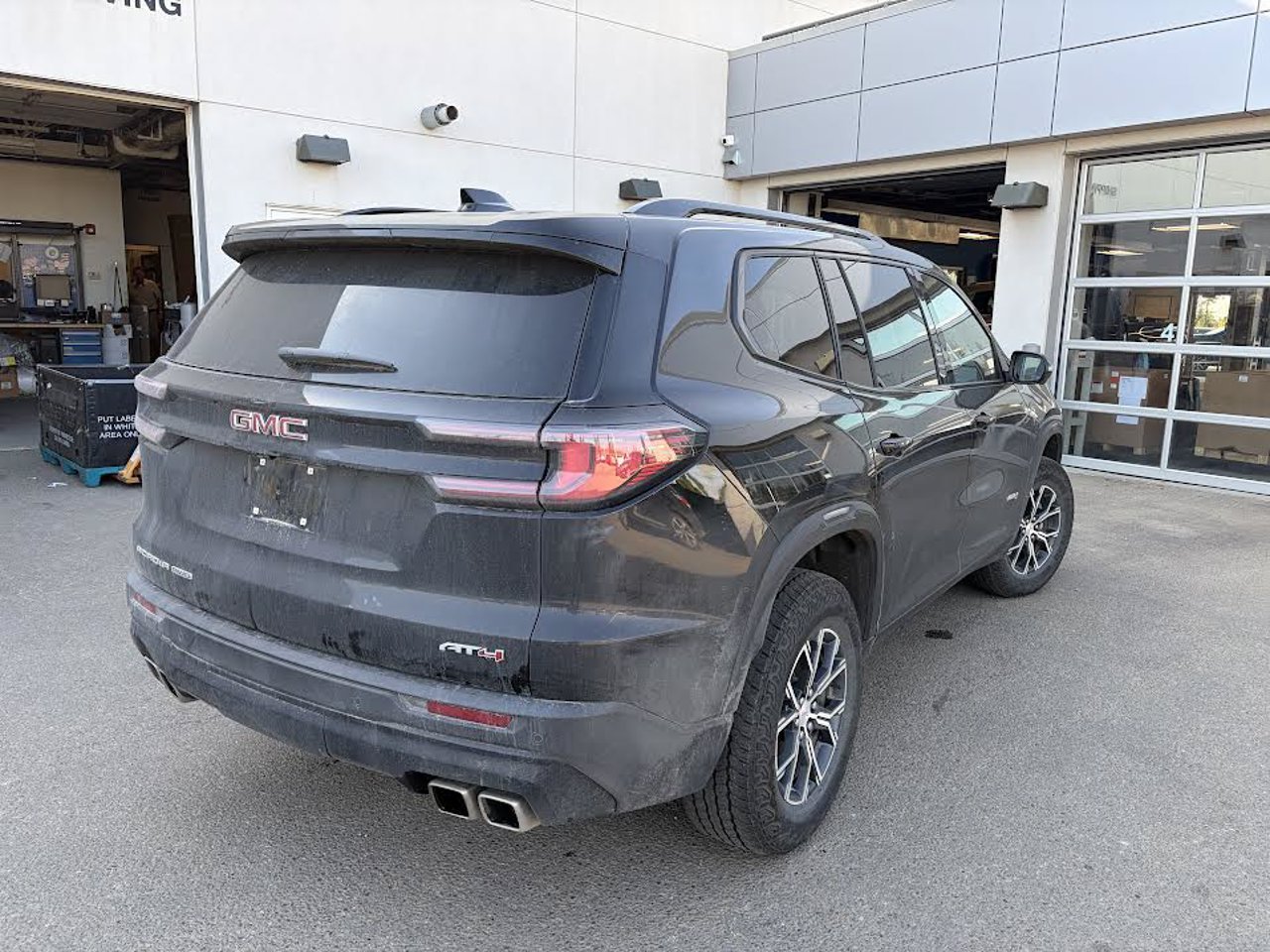 2025 GMC Acadia AWD 4dr AT4 Black Sherwood Park - photo #4