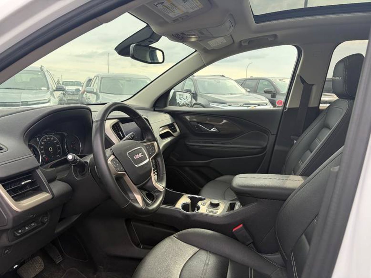 2024 GMC Terrain AWD 4dr Denali White Sherwood Park - photo #6