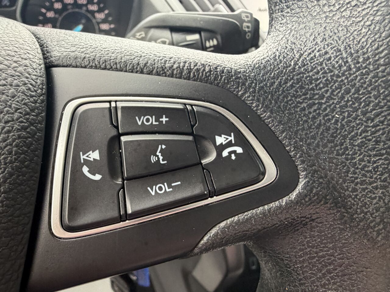 Photo 14 — Ford Escape 2018
