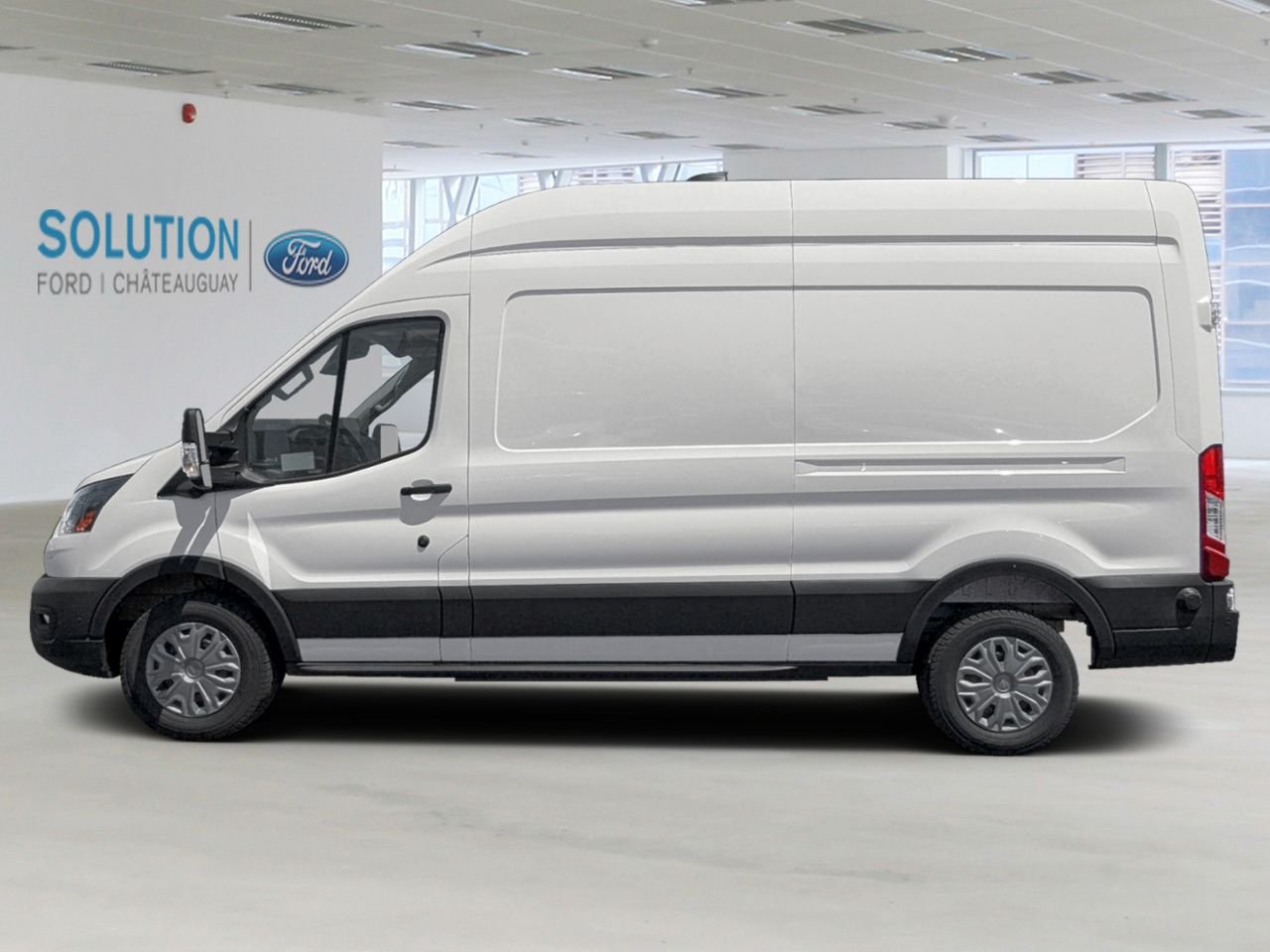 2026 Ford E-Transit Cargo Van Oxford White Châteauguay - photo #1