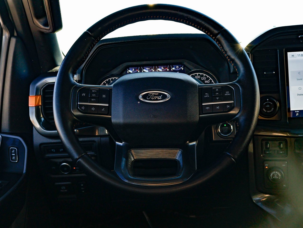 2022 Ford F-150 LARIAT 4WD SuperCrew 5.5' Box White Sherwood Park - photo #29