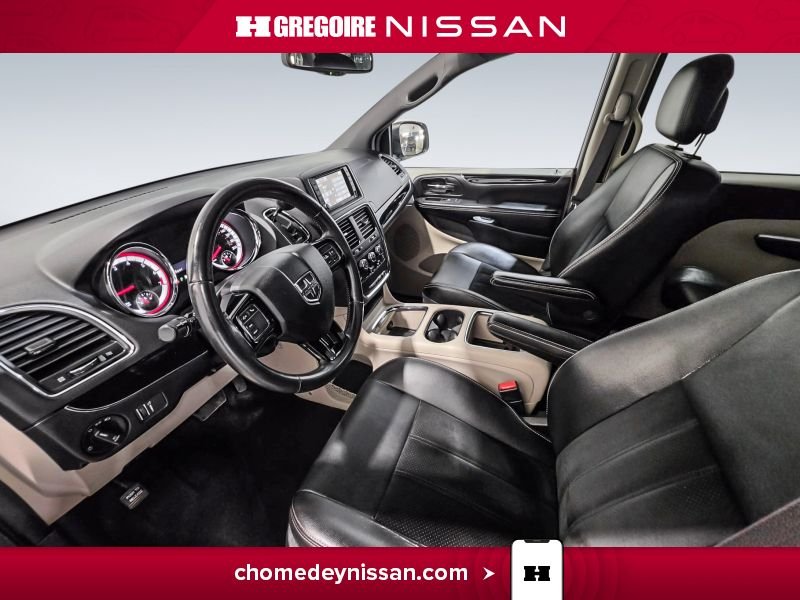 2017 Dodge GR Caravan Black Laval - photo #14