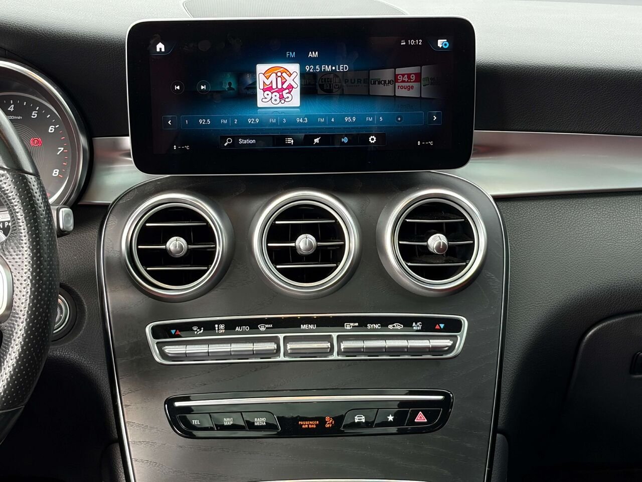 2020 Mercedes-Benz GLC GLC 300 Blue Gatineau - photo #15