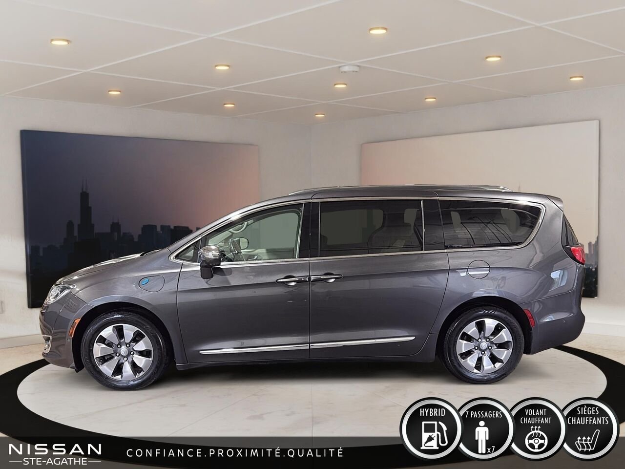 Chrysler Pacifica Hybrid 2018 Gris Ste-Agathe des Monts - photo #5