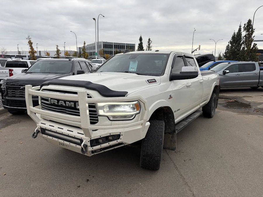 2022 Ram 3500 Laramie Sport 6.7L Cummins | Heated & Cooled Seats White