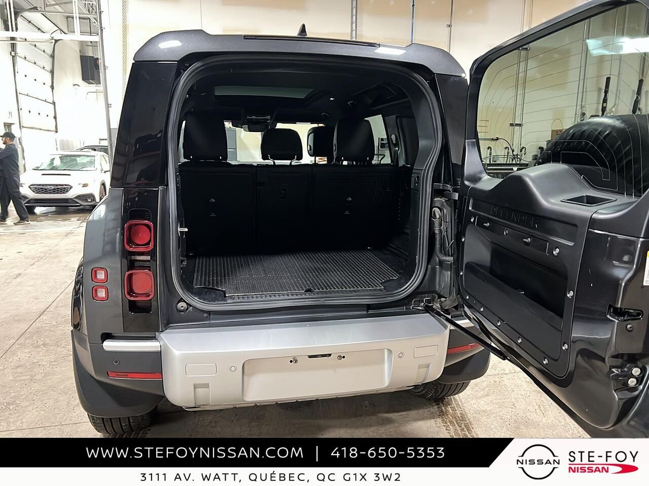 Land Rover Defender 2024 Gris Ste-Foy - photo #5