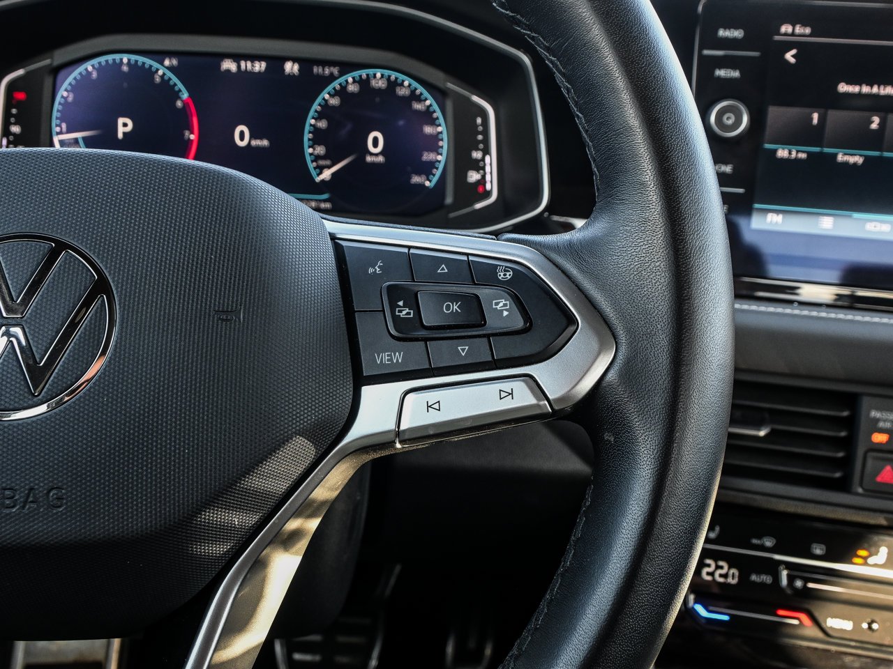 2025 Volkswagen Jetta Comfortline Auto Black Sherwood Park - photo #23