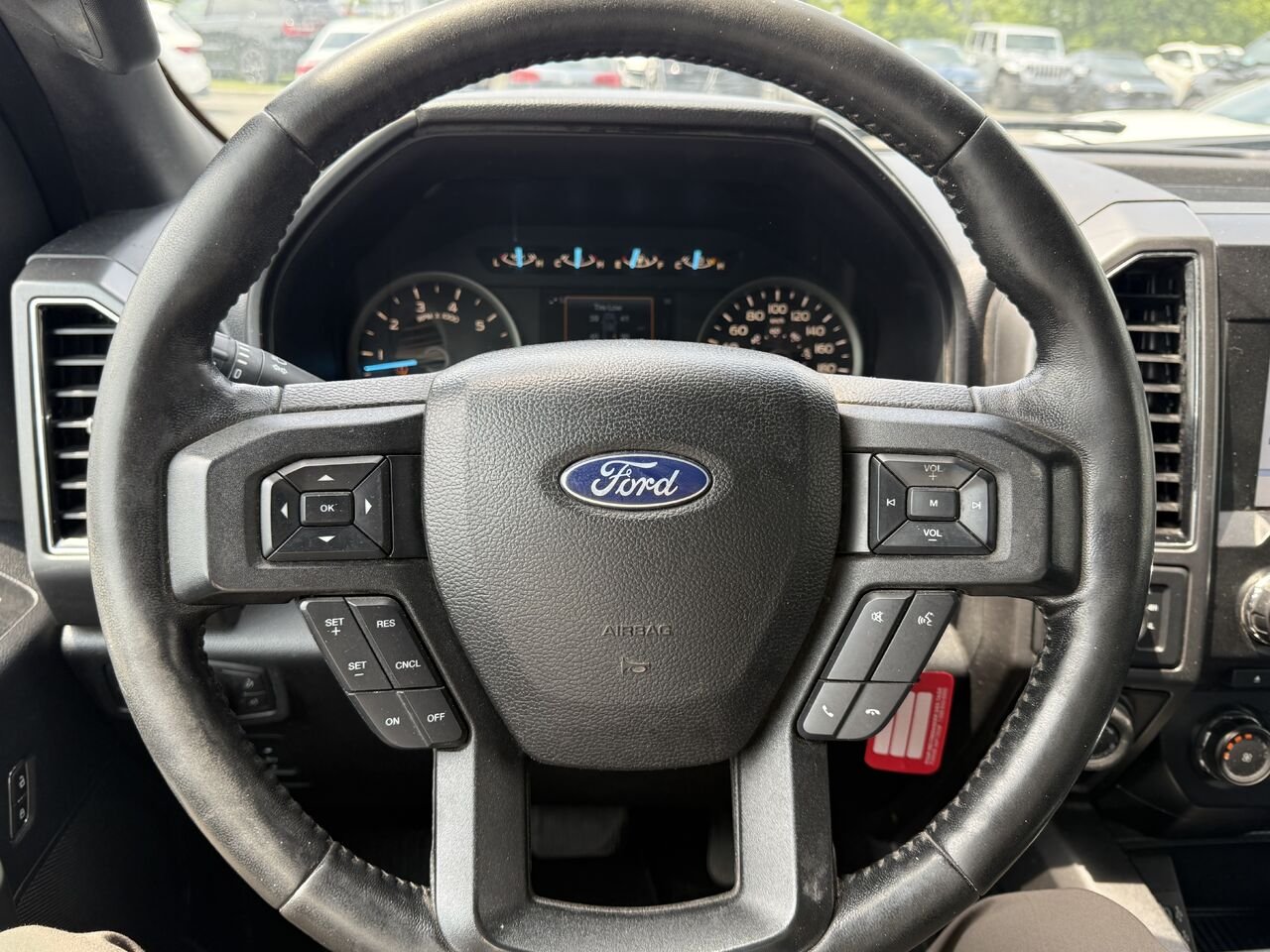 2018 Ford F-150 XLT SUPERCREW White Granby - photo #14