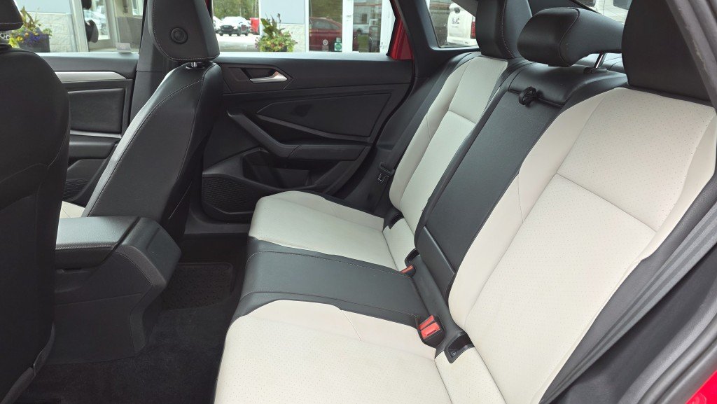 Volkswagen JETTA HIGHLINE 2019 Rouge Mont-Laurier - photo #12