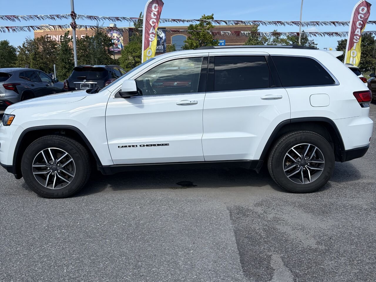 JEEP GRAND CHEROKEE Laredo 4x4 2021 Blanc Gatineau - photo #9