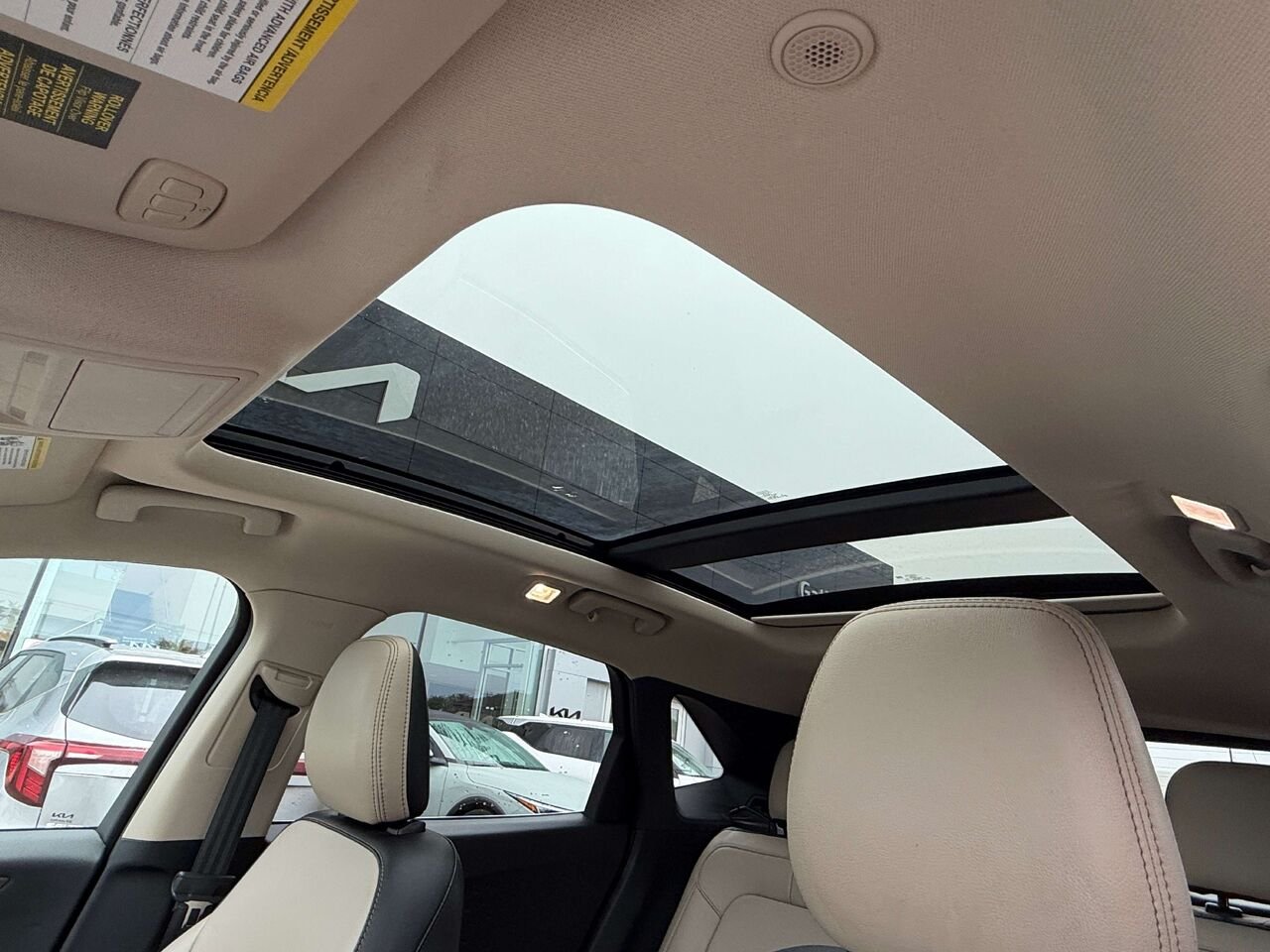 2020 Ford Escape White Gatineau - photo #18