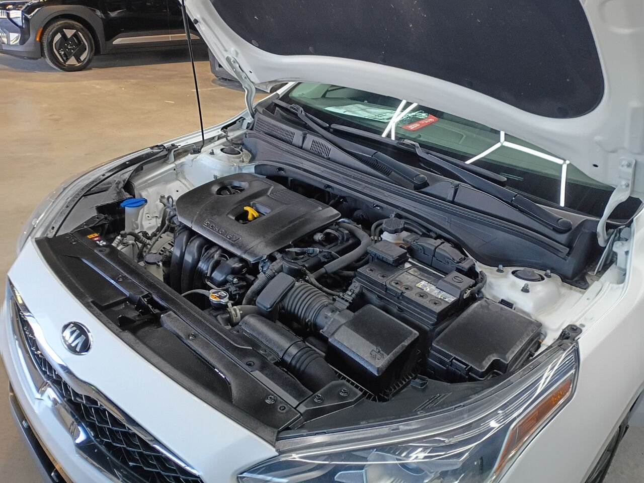 2021 Kia Forte White Blainville - photo #35