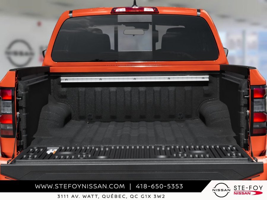 NISSAN Frontier PRO-4X cabine double 4x4 2027 Blanc glacier