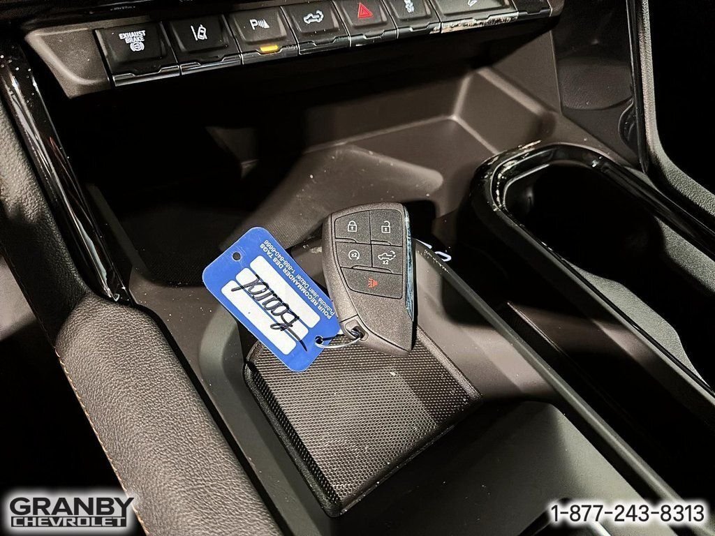 2026 GMC Sierra 2500HD K2500 HD SIERRA CREW CAB AT4 STD/BOX DURAMAX (4SB) | E26-1101 ONYX BLACK Granby - photo #18