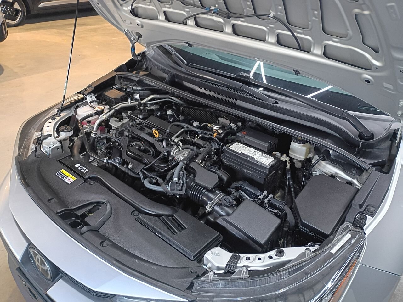 Toyota Corolla 2023 Argent Blainville - photo #32