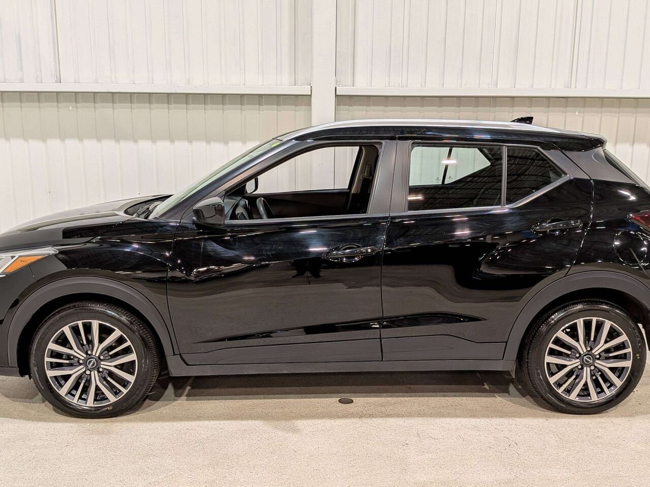 2024 Nissan Kicks SV FWD Black Val-David - photo #4