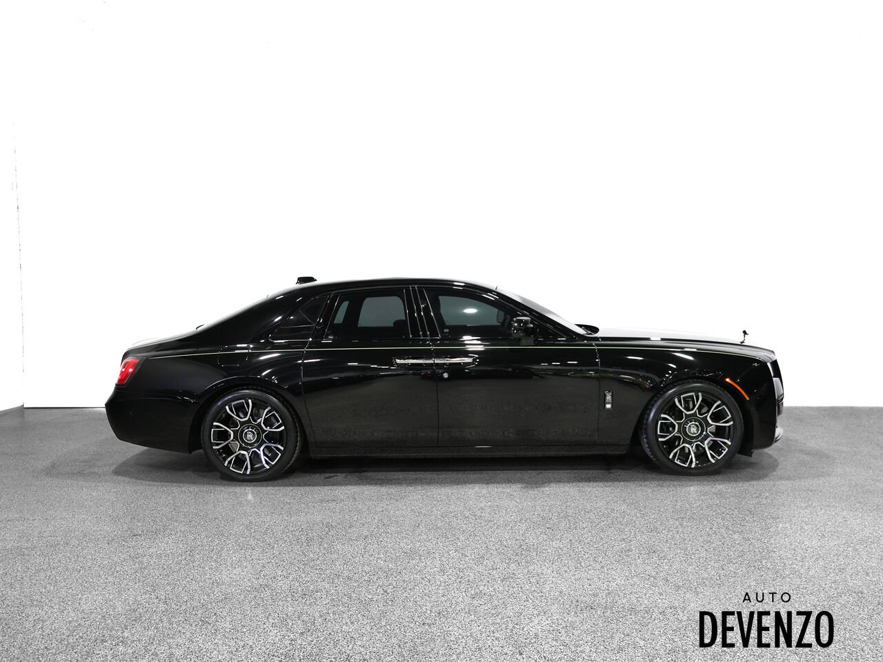 Rolls-Royce Ghost 2023 Noir Saint-Eustache - photo #1