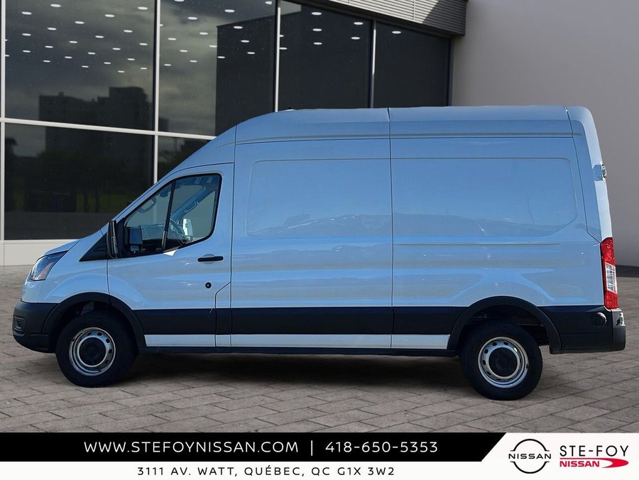 Ford Transit fourgon utilitaire toit surélevé T-250 PA toit surélevé 148 po PNBV de 9 070 lb 2025