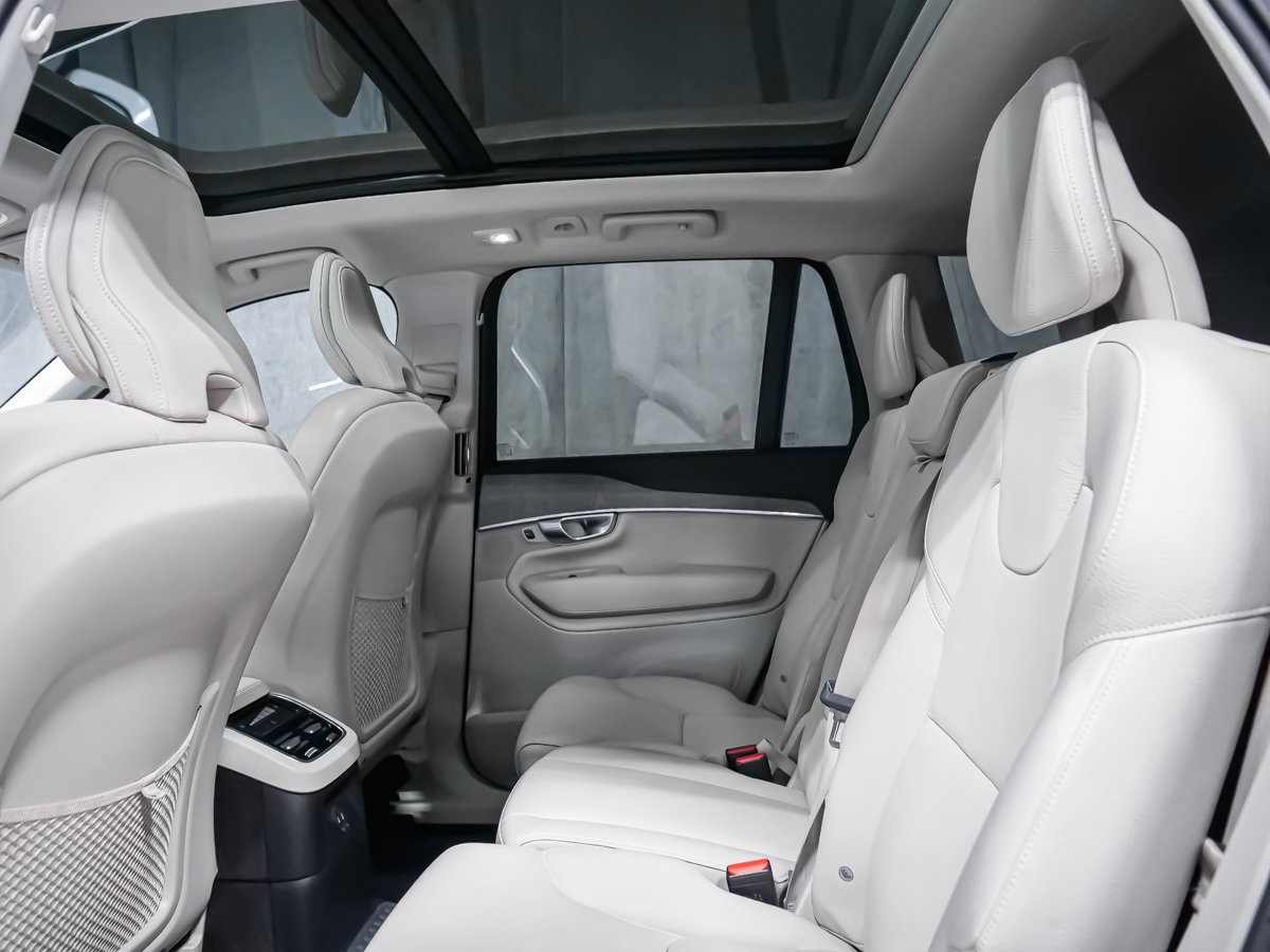 2024 Volvo XC90 Recharge T8 CORE BRIGHT CLIMATE White Montreal - photo #11