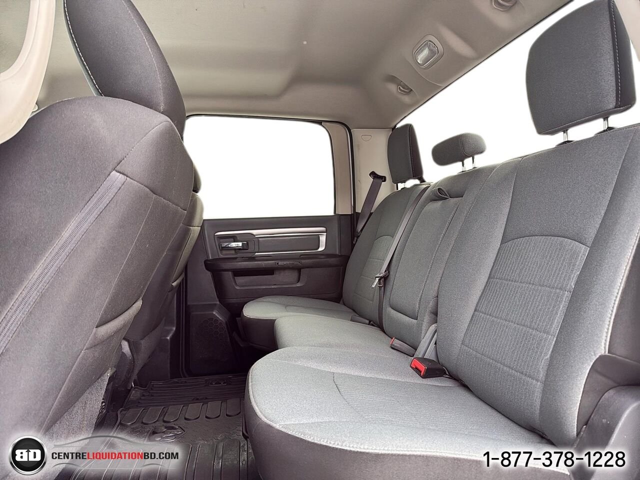 Ram 1500 Classic SLT V6 3.6L CREW CAB BOÎTE 5.5P | BD0130 2023 Blanc Granby - photo #15